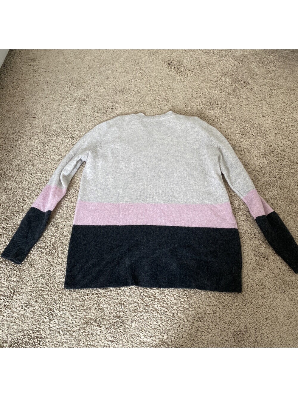 C By Bloomingdale’s Women’s Cashmere Sweater XS - Picture 6 of 6